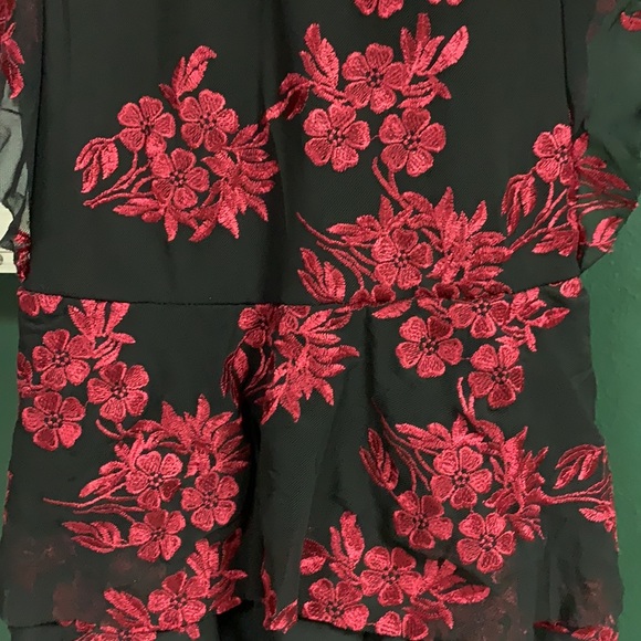 Romeo and Juliet Couture  dress - Picture 6 of 9